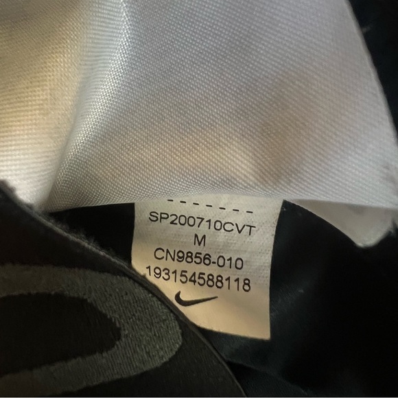 Nike pros with logo around leg size medium - Picture 3 of 3